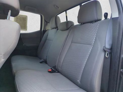 Used 2022 Toyota Tacoma SR w/ SR Convenience Package image 21
