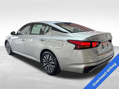Used 2024 Nissan Altima 2.5 SV FWD image 7