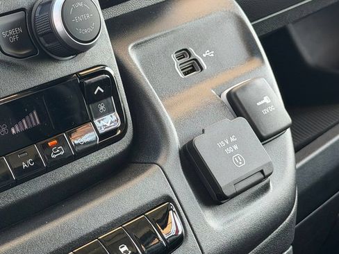 New 2026 RAM ProMaster 3500 w/ Convenience Group FWD image 24