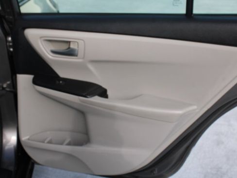 Used 2016 Toyota Camry LE image 16