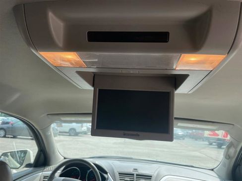 Used 2012 Chevrolet Traverse LT FWD image 15