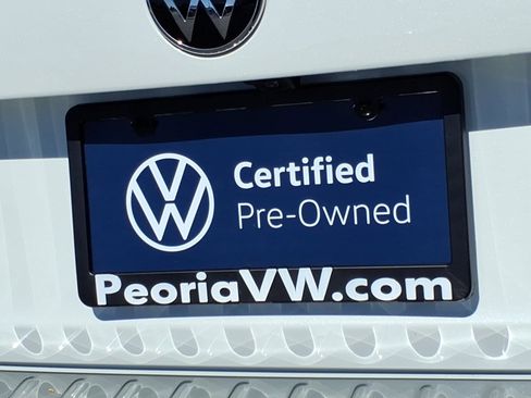 Certified 2024 Volkswagen Jetta SE w/ Panoramic Sunroof Package image 15