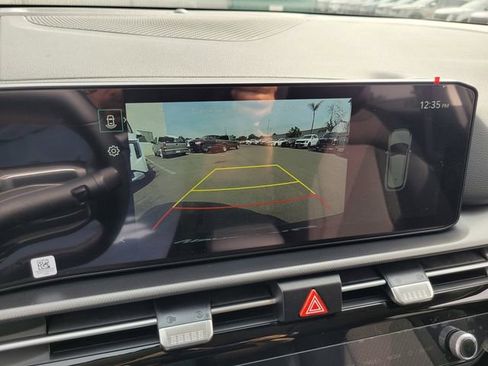 New 2026 Kia Sportage LX image 10