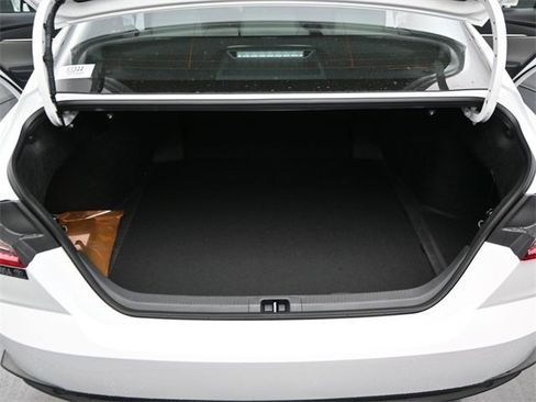 New 2026 Toyota Camry SE image 13