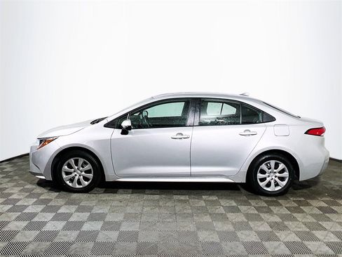 Certified 2021 Toyota Corolla LE image 5