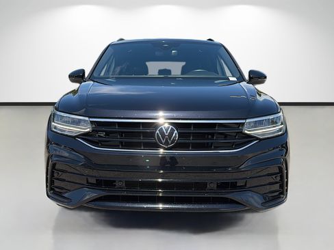 Used 2023 Volkswagen Tiguan SE R-Line FWD image 8