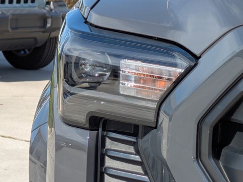 Used 2024 Toyota Tacoma SR5 image 10