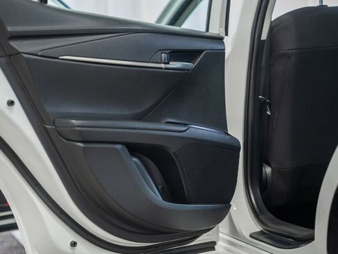 Used 2025 Toyota Camry LE image 31