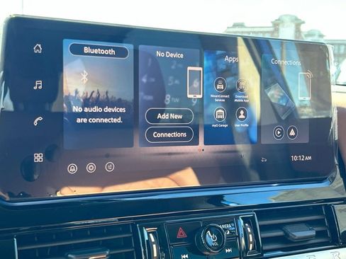 New 2026 Nissan Pathfinder Platinum AWD/4WD image 33