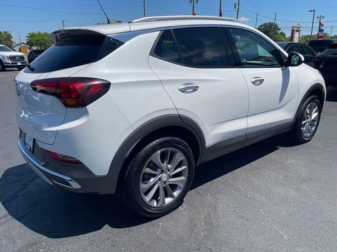 Used 2022 Buick Encore GX Essence w/ Experience Buick Package AWD/4WD image 3
