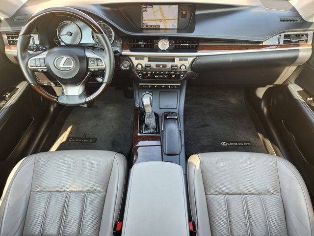 Used 2016 Lexus ES 350 w/ Luxury Package w/Wood Trim FWD image 26