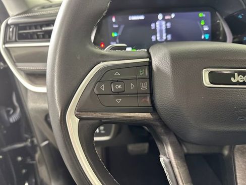 Used 2023 Jeep Grand Cherokee 4WD 4xe image 15