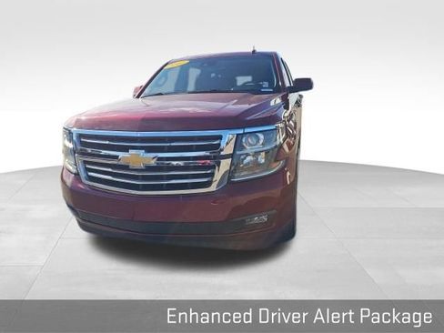 Used 2017 Chevrolet Suburban LT image 7