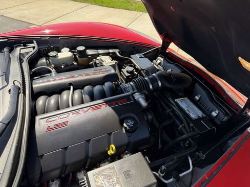 Used 2006 Chevrolet Corvette Coupe w/ Preferred Equipment Group image 18