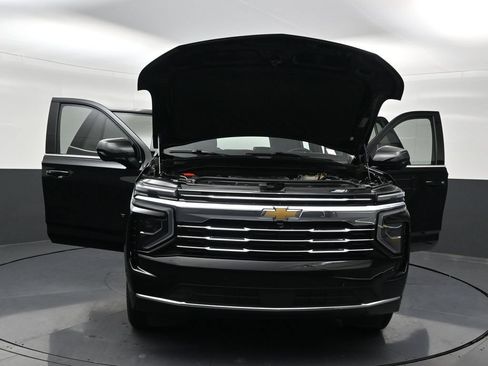 Used 2025 Chevrolet Tahoe LT RWD image 38