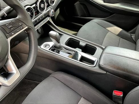 Used 2023 Nissan Sentra SV FWD image 20