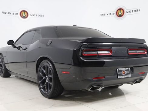 Used 2022 Dodge Challenger R/T w/ Blacktop Package image 4