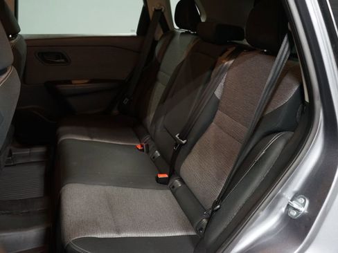 Used 2021 Nissan Rogue S image 27