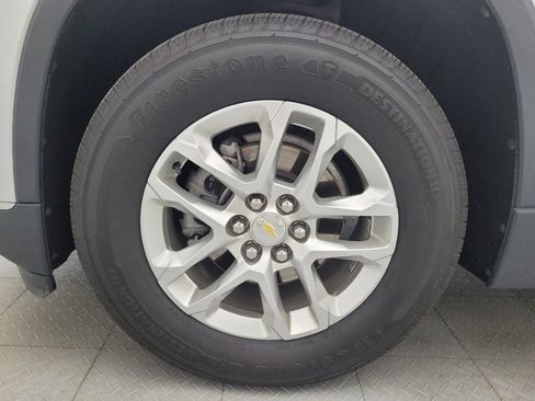 Used 2021 Chevrolet Traverse LT w/ LPO, Cargo Package AWD/4WD image 31