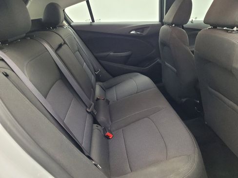 Used 2017 Chevrolet Cruze LT image 19