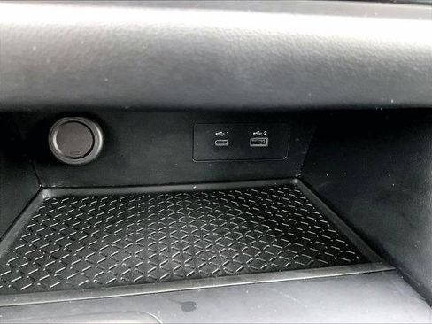 Used 2024 Nissan Pathfinder S image 26