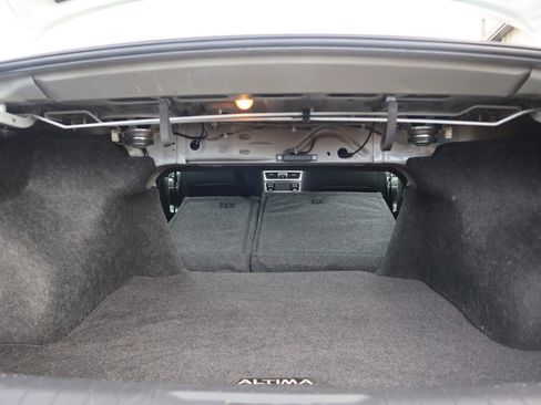 Used 2016 Nissan Altima 2.5 SR w/ LED Appearance Package image 44