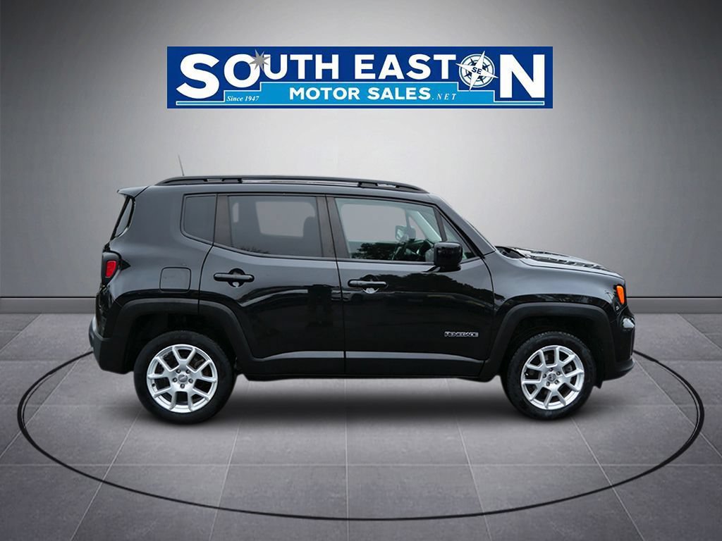 Used 2021 Jeep Renegade Latitude AWD/4WD image 8