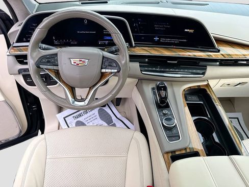 Used 2021 Cadillac Escalade ESV Sport Platinum AWD/4WD image 25
