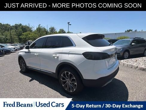Used 2022 Lincoln Nautilus Reserve AWD/4WD image 6