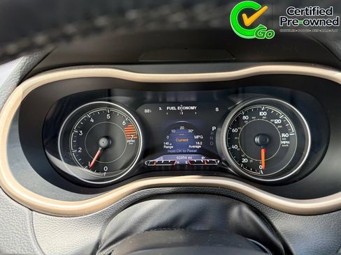 Certified 2018 Jeep Cherokee Limited FWD image 56