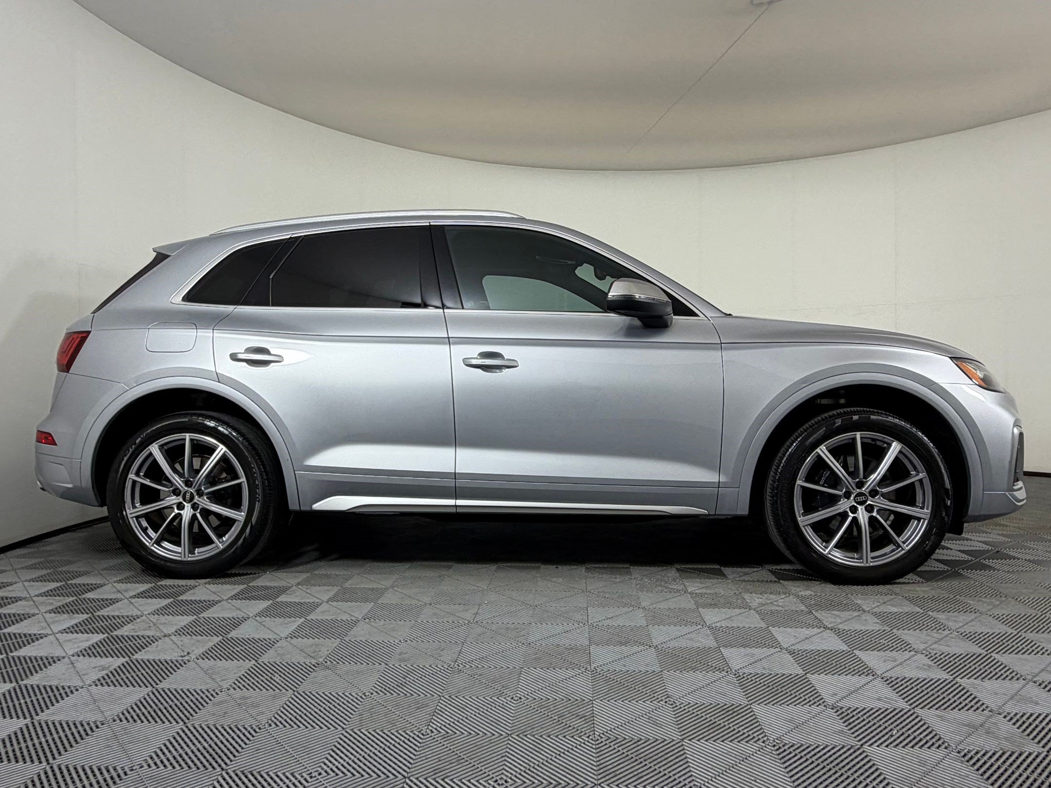 Used 2022 Audi SQ5 Premium Plus AWD/4WD image 8