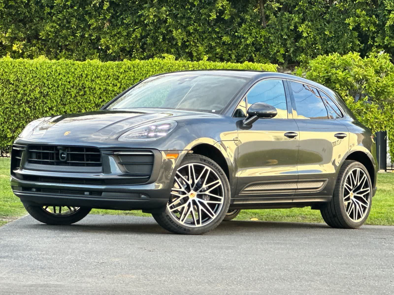Used 2026 Porsche Macan AWD/4WD image 1