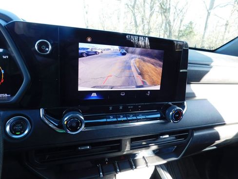 Used 2024 Chevrolet Colorado Trail Boss w/ Advanced Trailering Package image 10