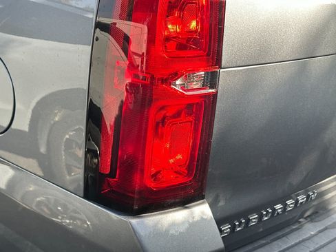 Used 2019 Chevrolet Suburban LT AWD/4WD image 10