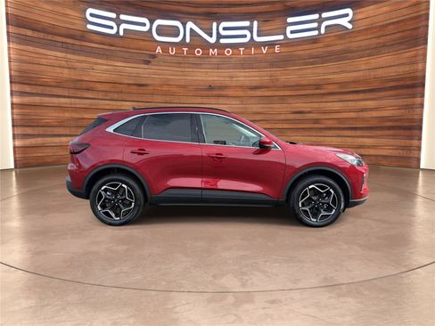 New 2026 Ford Escape Platinum w/ Class II Trailer Tow Package image 6