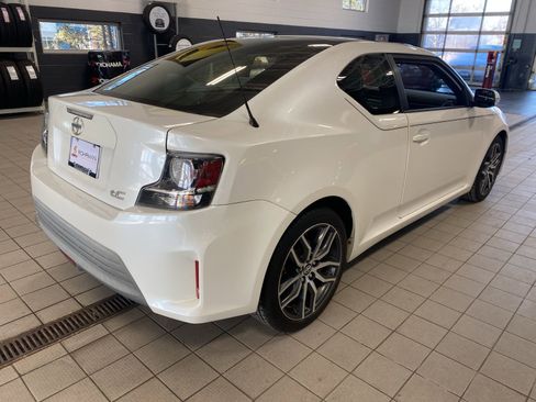 Used 2015 Scion tC image 18