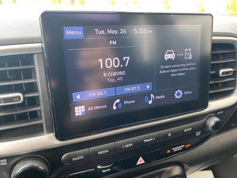 Used 2023 Hyundai Venue SEL FWD image 18