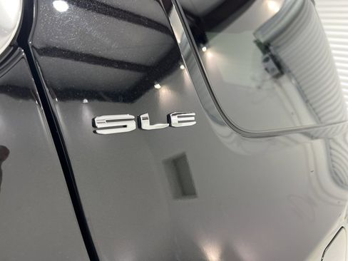 Used 2023 GMC Acadia SLE w/ LPO, Floor Liner Package image 27