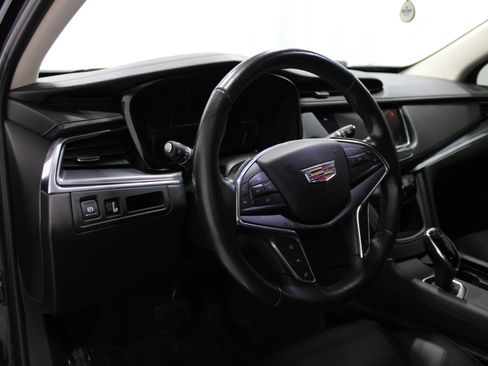 Used 2019 Cadillac XT5 Premium Luxury AWD/4WD image 12