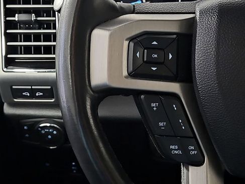 Certified 2021 Ford F250 Platinum w/ FX4 Off-Road Package image 25