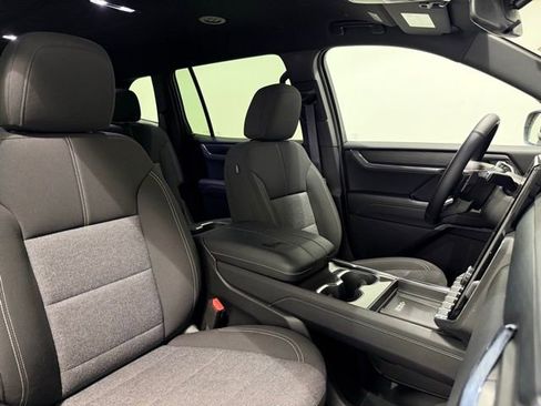 Certified 2025 GMC Acadia Elevation image 32