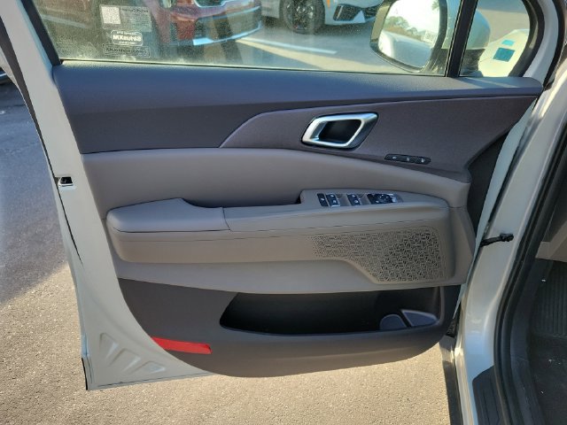 New 2026 Kia Carnival EX FWD image 5