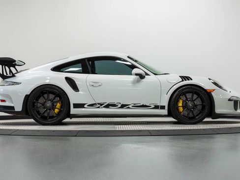 Used 2016 Porsche 911 GT3 RS RWD image 24