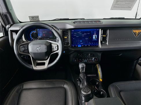 Used 2024 Ford Bronco Badlands w/ Sasquatch Package image 22