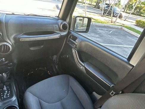 Used 2017 Jeep Wrangler Unlimited Sport image 11
