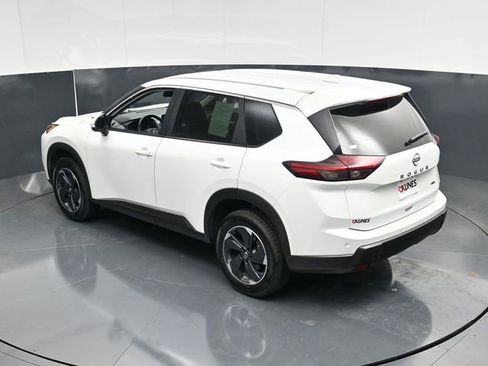 Used 2025 Nissan Rogue SV AWD/4WD image 48