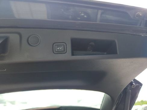 Used 2019 Chevrolet Equinox LT AWD/4WD image 24