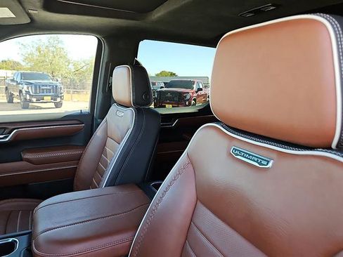 Used 2024 GMC Sierra 1500 Denali Ultimate image 11