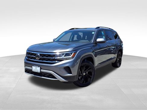 Used 2023 Volkswagen Atlas SE w/ Panoramic Sunroof Package FWD image 1