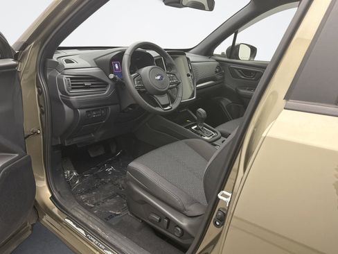 Used 2025 Subaru Forester Premium image 10